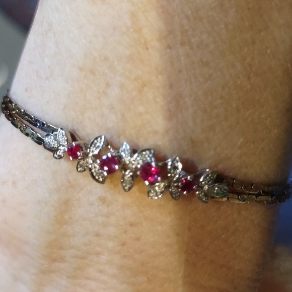 Ruby and diamond bracelet with 14kt yellow gold wristband - Picture 11 of 11